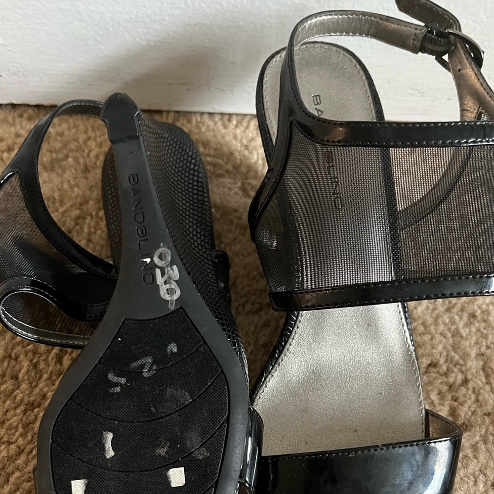 Bandolino Mesh Wedge Heeled Sandal - Size 7 - Picture 3 of 4